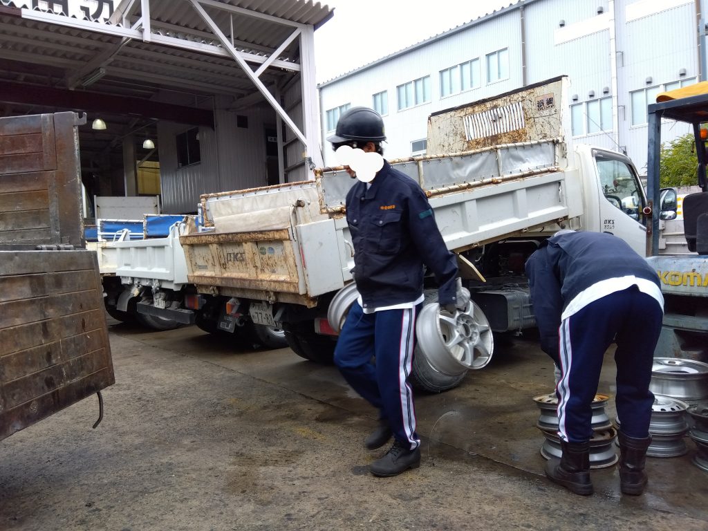 高校生の職業体験作業光景2